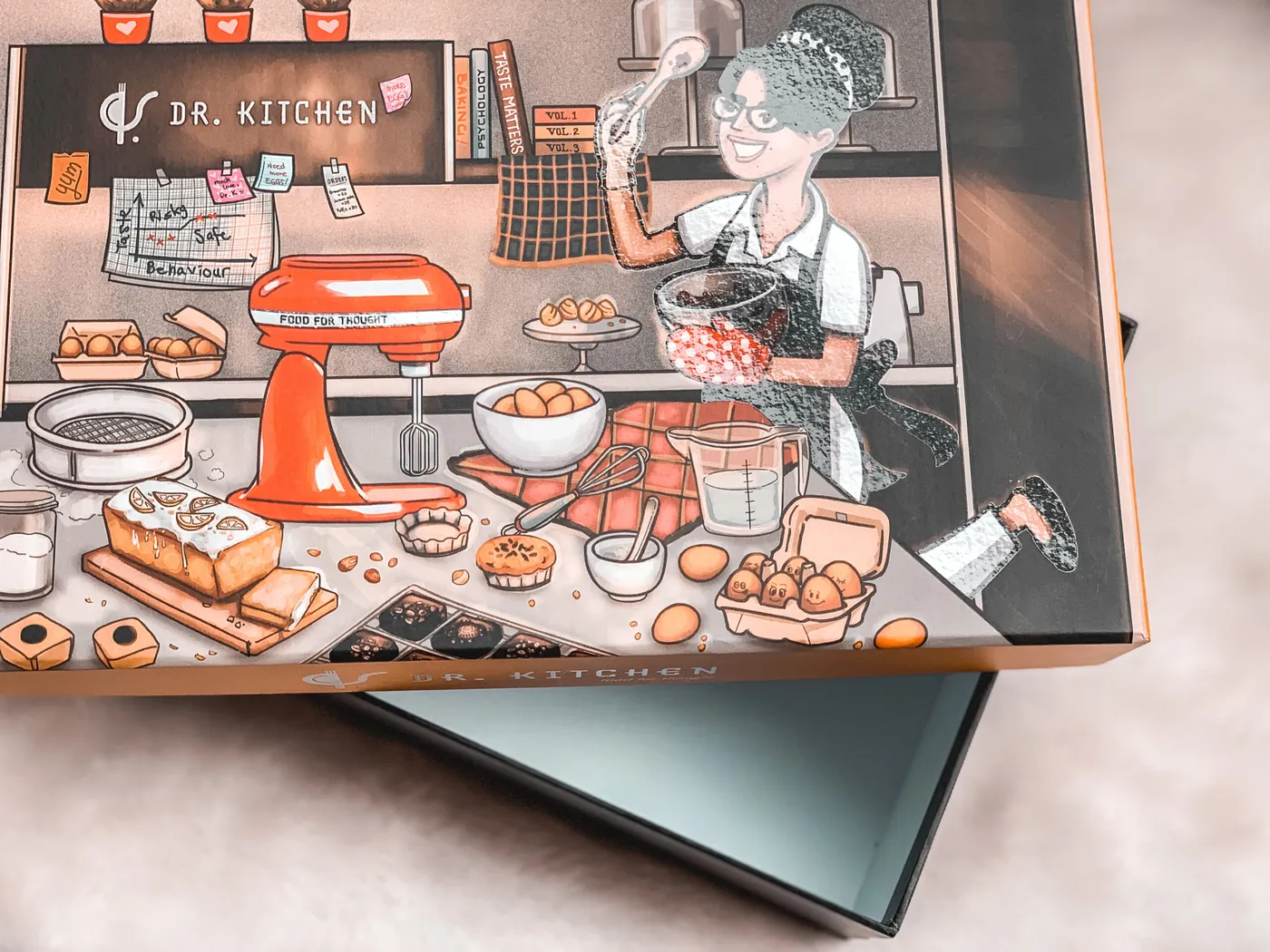Dr. Kitchen gift box with illustrated lid
