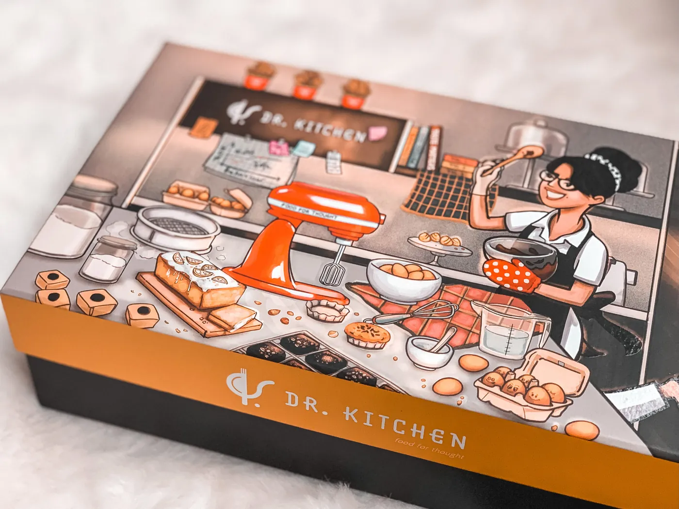 Illustrated gift box