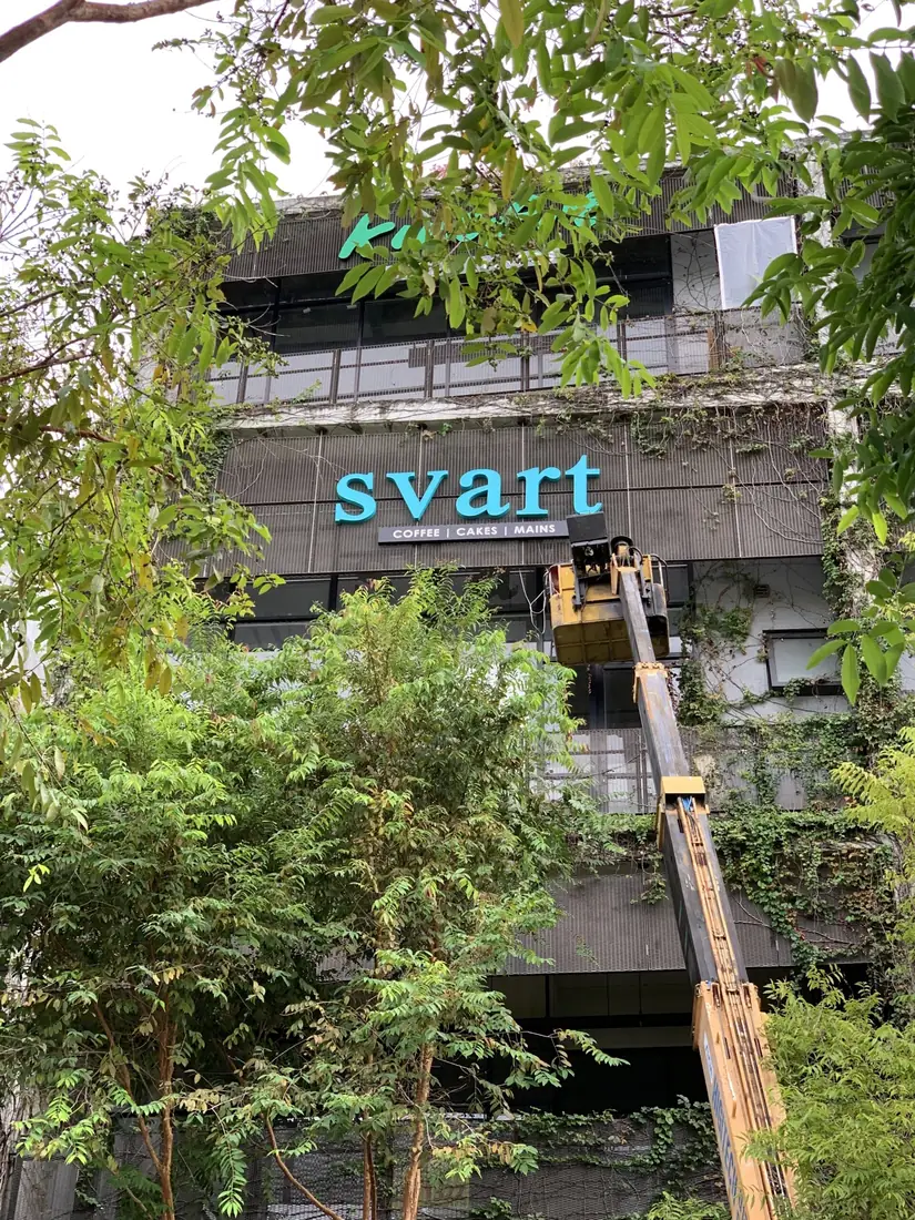 Facade signage